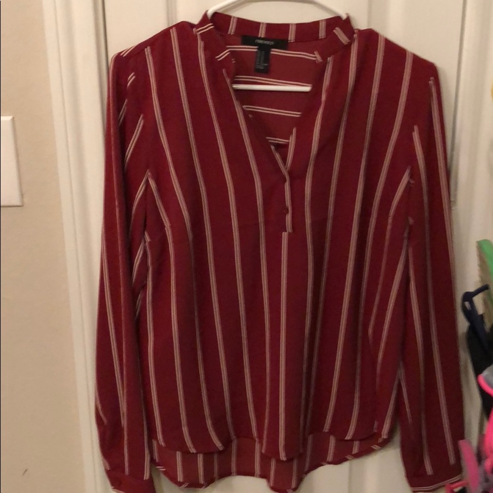 Forever 21 shirtSize medium